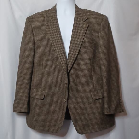 BURBERRYS Men's Brown/Tan Wool Houndstooth Single Breasted Jacket. 44